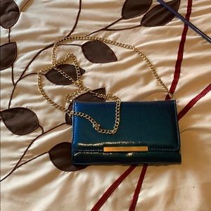 Crossbody/clutch